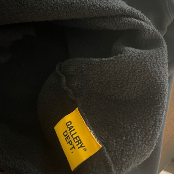 Gallery Dept Sweatshirt - Picture 5 of 5